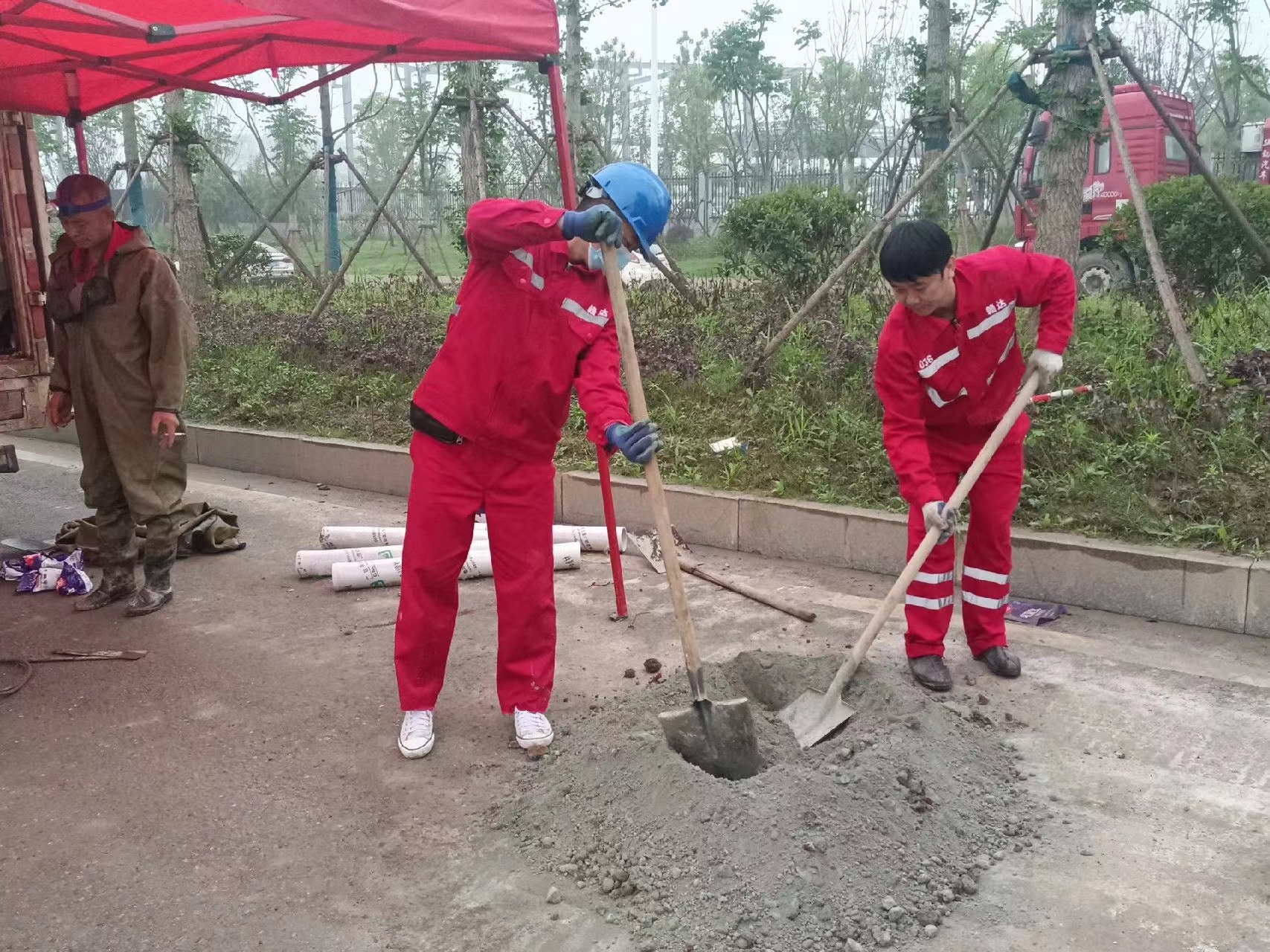 长寿管道疏通哪家好】及时进行市政管道清淤